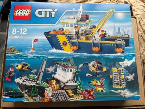 LEGO City 60095 Diepzee Onderzoeksschip- BESCH