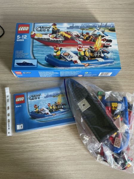 Afbeeldingen van LEGO City 60005 Brandweerboot