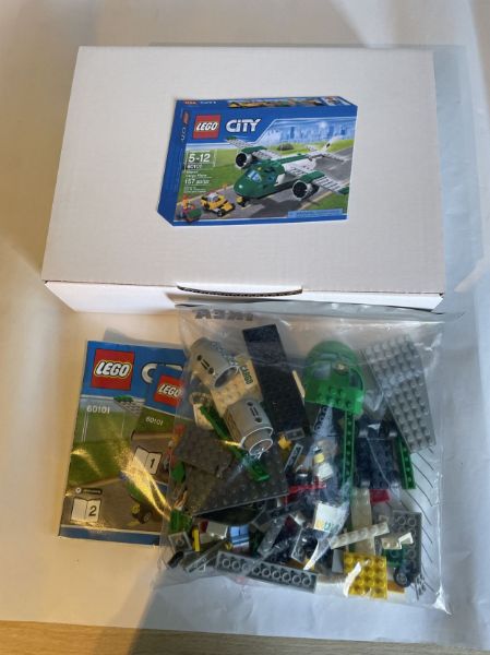 Afbeeldingen van LEGO City 60101 Vliegveld Vrachtvliegtuig