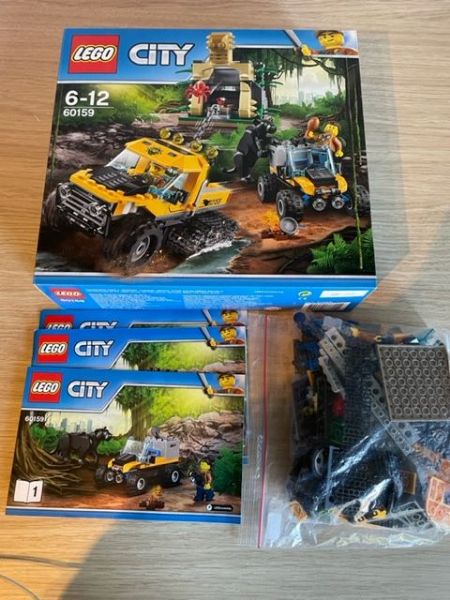 Afbeeldingen van LEGO City 60159 Missie met Halfrupsvoertuig