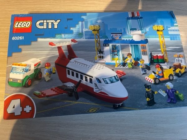Afbeeldingen van LEGO City 60261 Centrale Luchthaven- BESCH