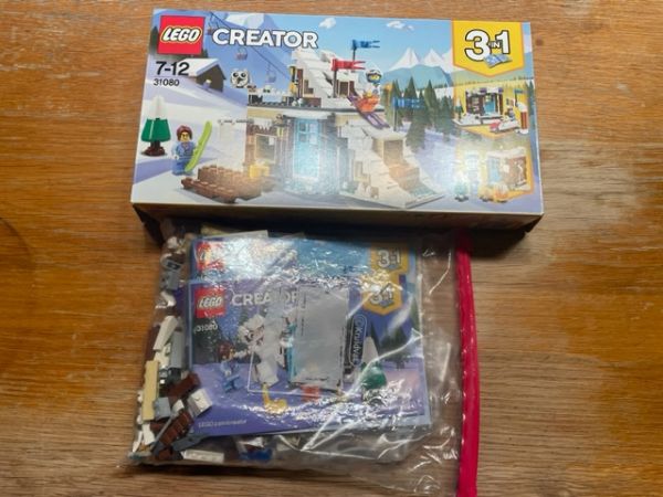 Afbeeldingen van LEGO Creator 31080 Modulaire wintervakantie