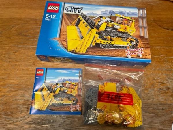Afbeeldingen van LEGO City 7685 Bulldozer