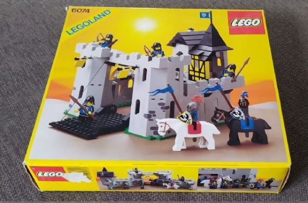 Afbeeldingen van LEGO Castle 6074 Black Falcon's Fortress