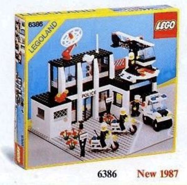 Afbeeldingen van LEGO Classic Town 6386 Police Command Base